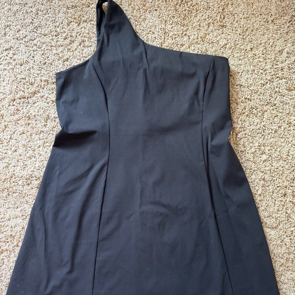 Outdoor Voices One Shoulder. Black. Like New. Size XL